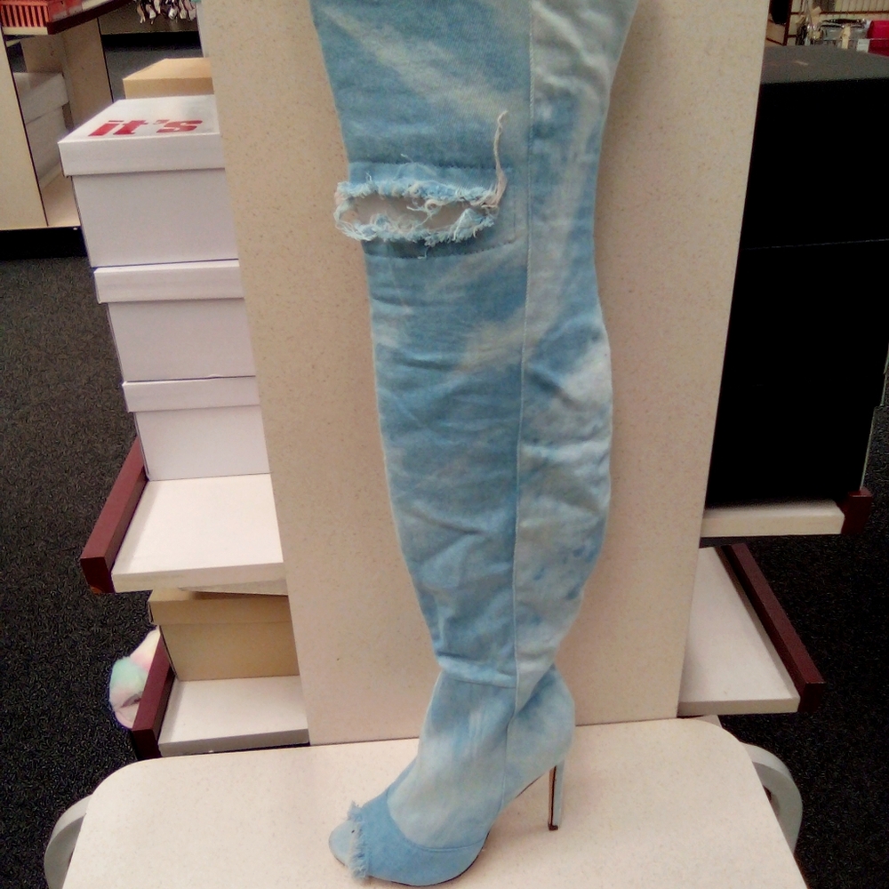 Over knee boot